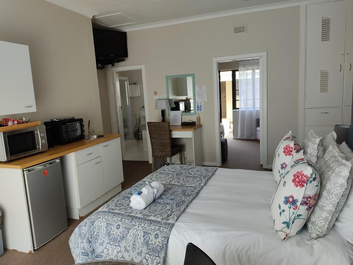 Palm Beach Guesthouse Port Elizabeth Bagian luar foto