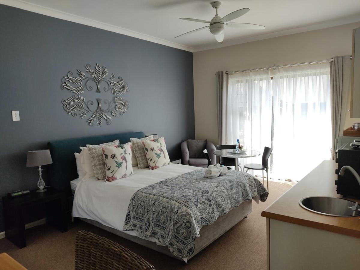 Palm Beach Guesthouse Port Elizabeth Bagian luar foto