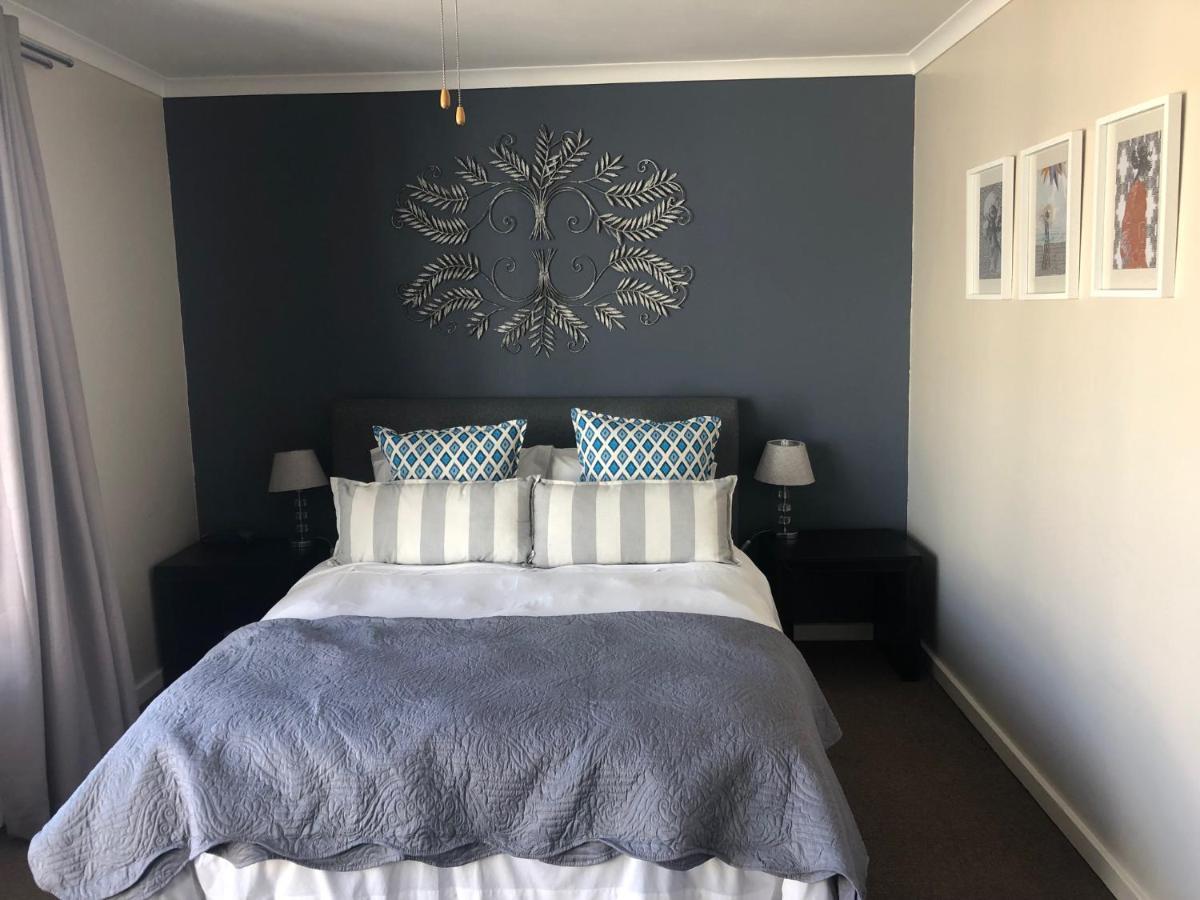 Palm Beach Guesthouse Port Elizabeth Bagian luar foto